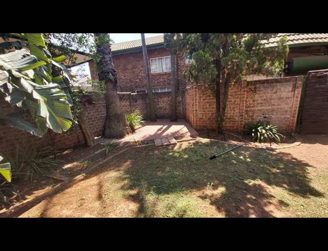 3 BEDROOM TOWNHOUSE FOR SALE IN GLEN MARAIS